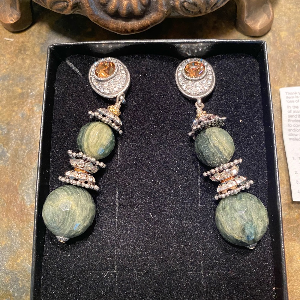 Vintage Clip on Earrings NRFB The Princess Amanda Collection